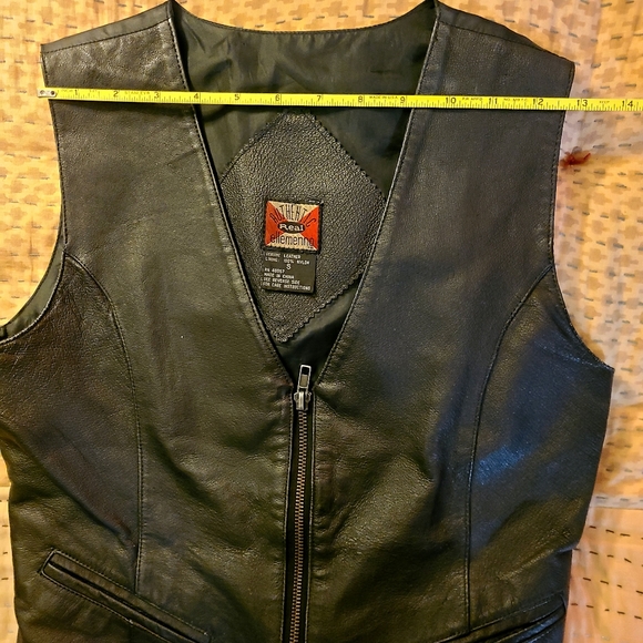 Leather Vest - Picture 4 of 7